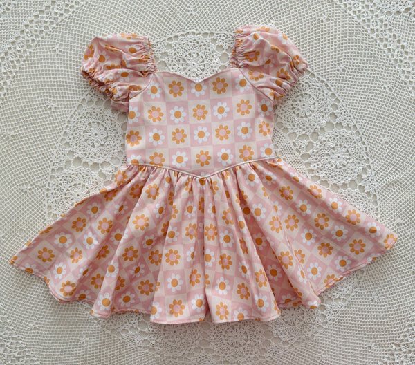 Daisy Retro Sweetheart Dress